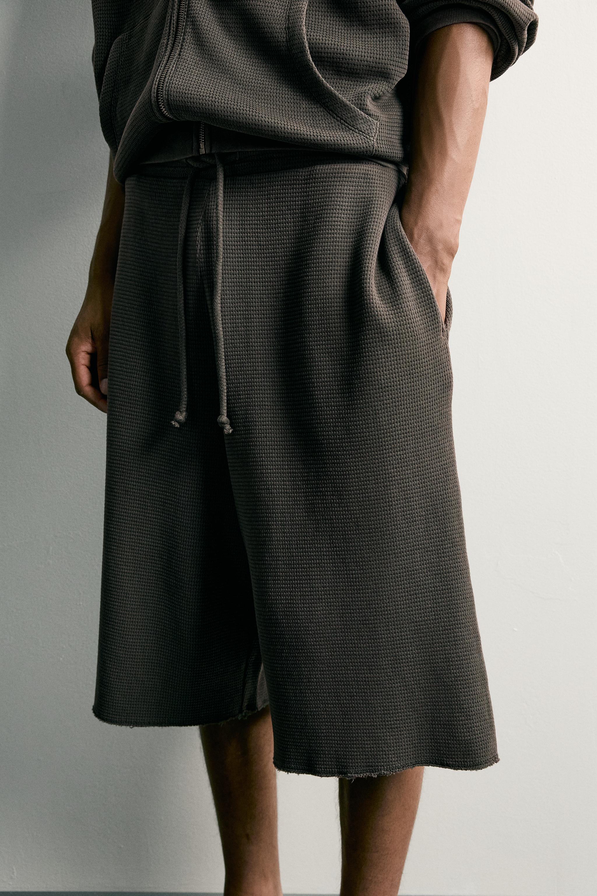 WASHED WAFFLE KNIT JOGGER SHORTS